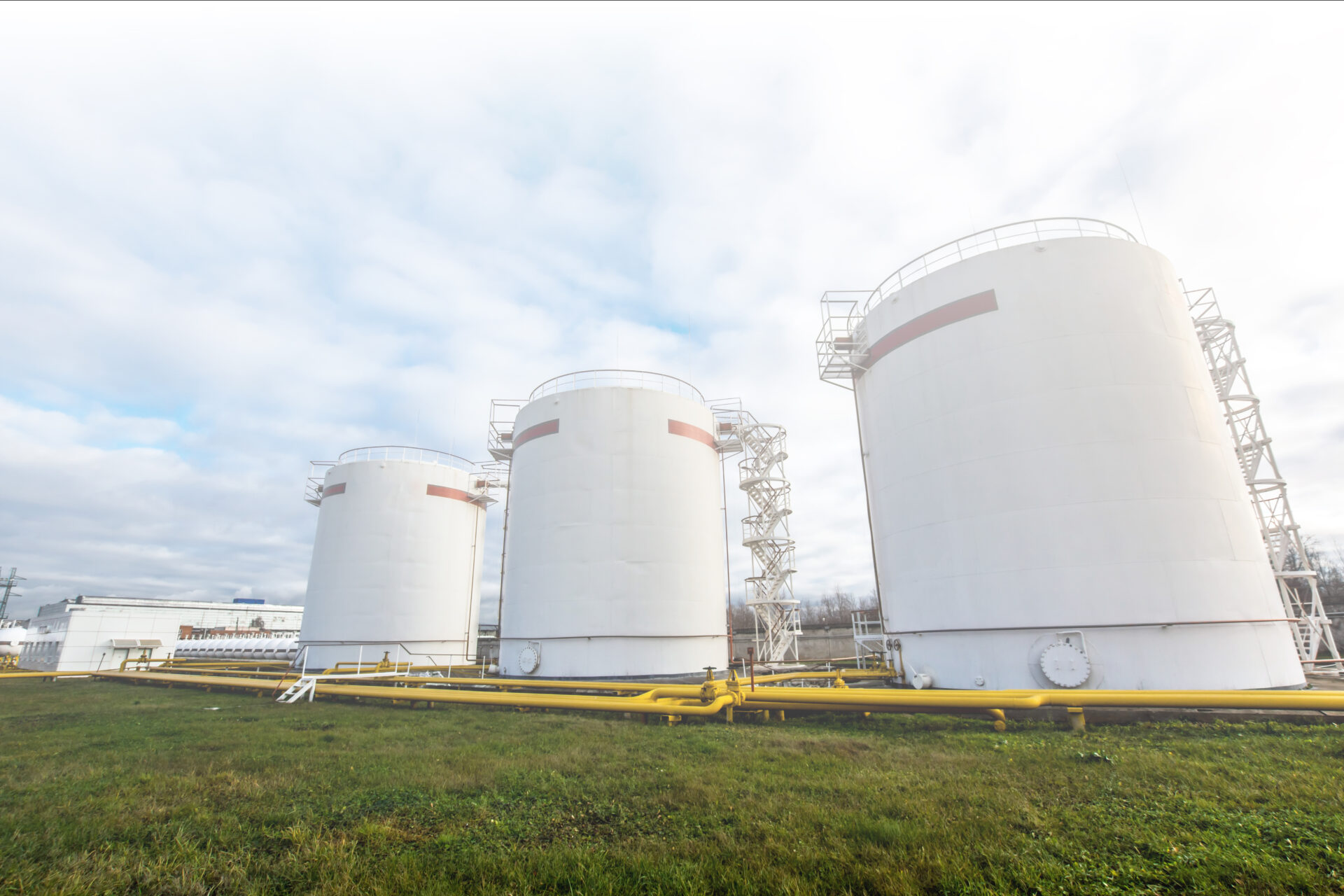 Unbranded Wholesale Fuel Distribution Directly to Your Tanks